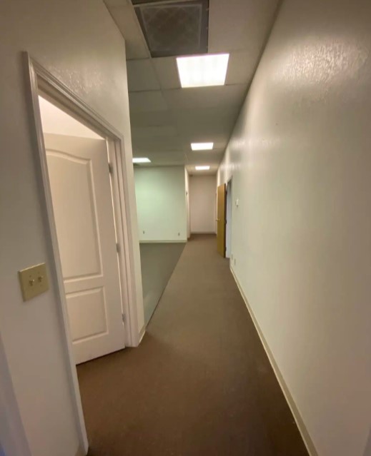 Convenient Commercial Office